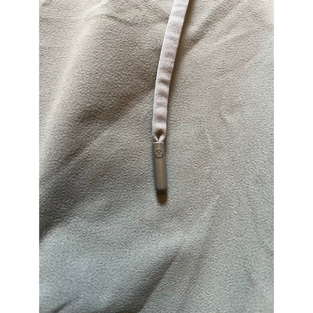 Lululemon On The Fly Woven Short 2.5” Grey Sage Women’s Mid Rise - Picture 7 of 7